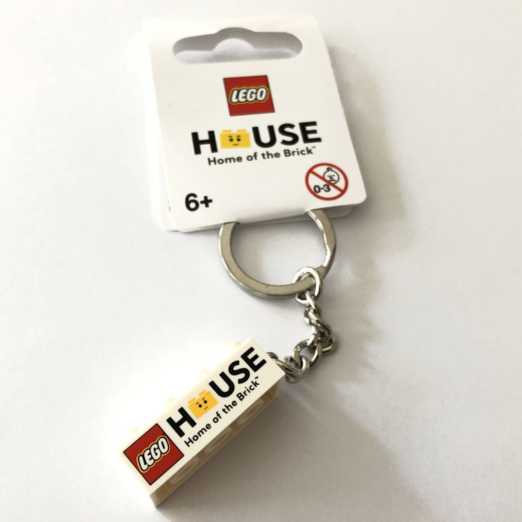 Lego 853712 The LEGO House 2x4 brick Keychain